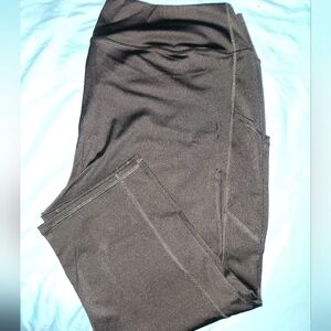 TORRID CAPRI WORK OUT PANTS